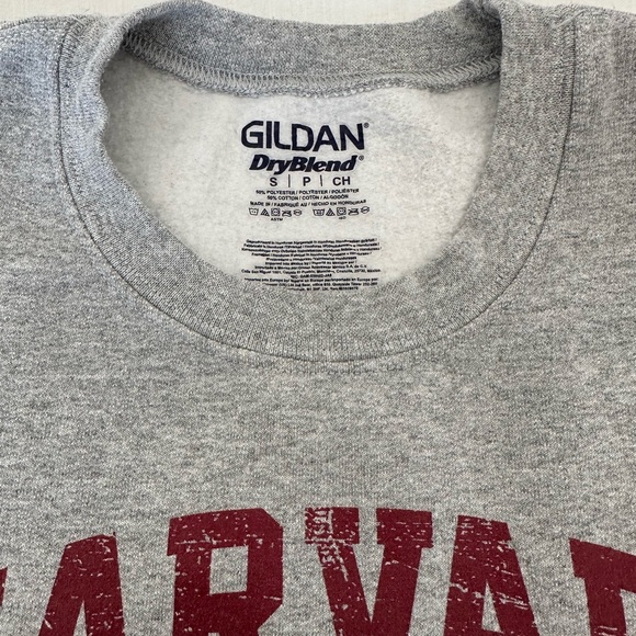 Harvard sweatshirt Gildan Size Small - Picture 2 of 2